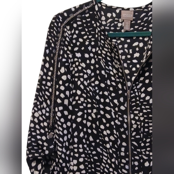 Chico's -NWOT, Black & White Zippered Jacket, Zipper Material Going Down Sleeves - Picture 8 of 10